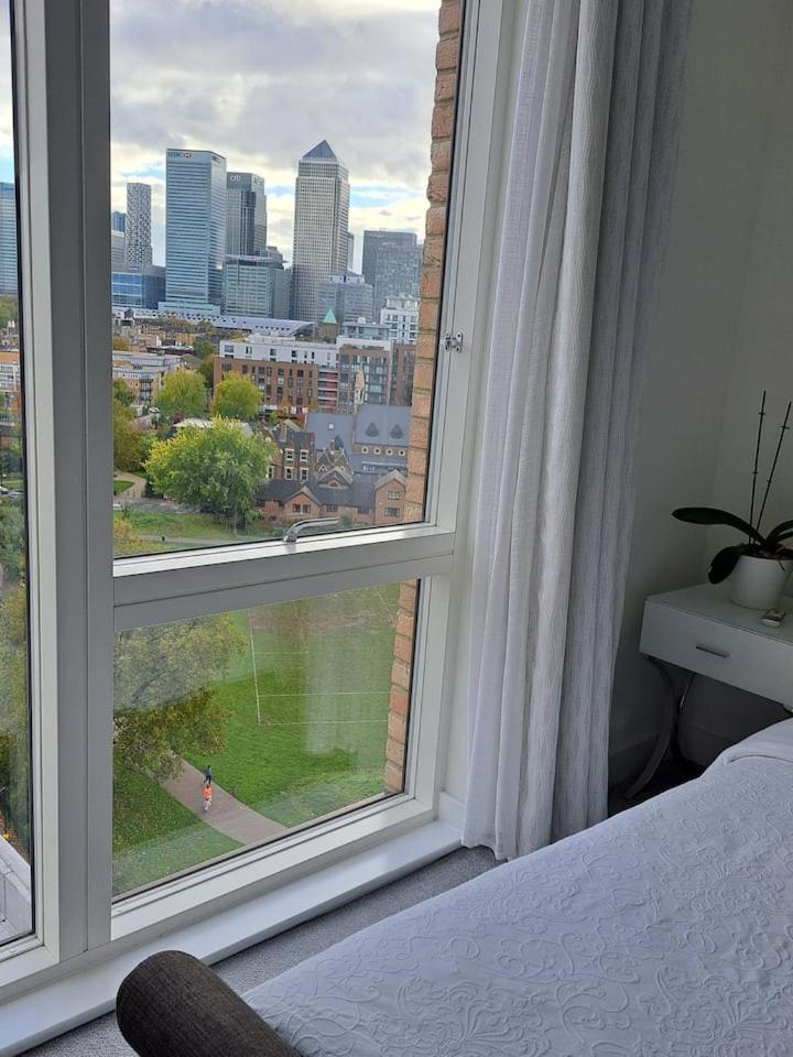 Cozy Double Room With Large En Suite Near Canary Wharf London With Amazing Views In A Shared Apartment Kültér fotó