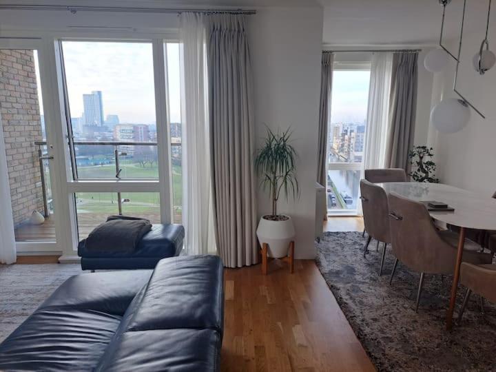 Cozy Double Room With Large En Suite Near Canary Wharf London With Amazing Views In A Shared Apartment Kültér fotó